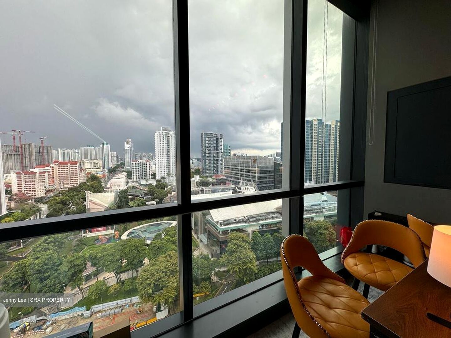 Centrium Square (D8), Office #573408801